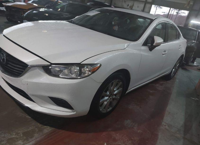 Photo 2 of 2015 Mazda Mazda6 I SPORT (VIN JM1GJ1U62F1178138)