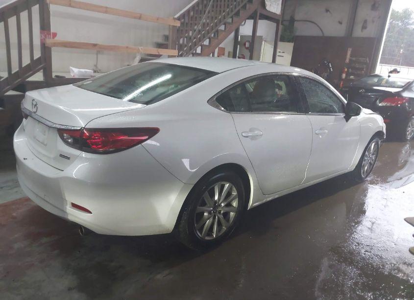 Photo 4 of 2015 Mazda Mazda6 I SPORT (VIN JM1GJ1U62F1178138)