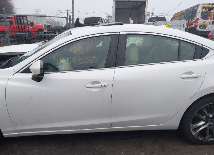 Photo 14 of 2015 Mazda Mazda6 I GRAND TOURING (VIN JM1GJ1W55F1181345)