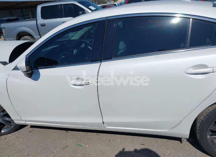 Photo 13 of 2016 Mazda Mazda6 I GRAND TOURING (VIN JM1GJ1W57G1403028)