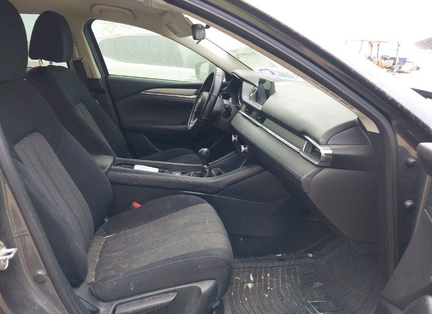 Photo 5 of 2018 Mazda Mazda6 SPORT (VIN JM1GL1U57J1300860)