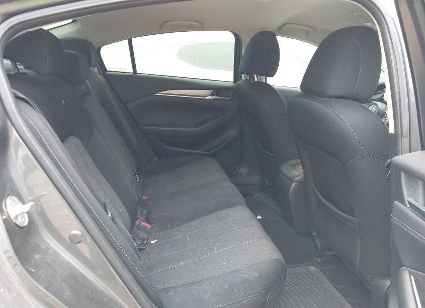 Photo 8 of 2018 Mazda Mazda6 SPORT (VIN JM1GL1U57J1300860)