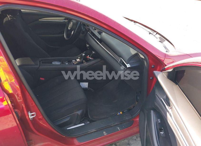 Photo 5 of 2018 Mazda Mazda6 SPORT (VIN JM1GL1UM1J1311649)