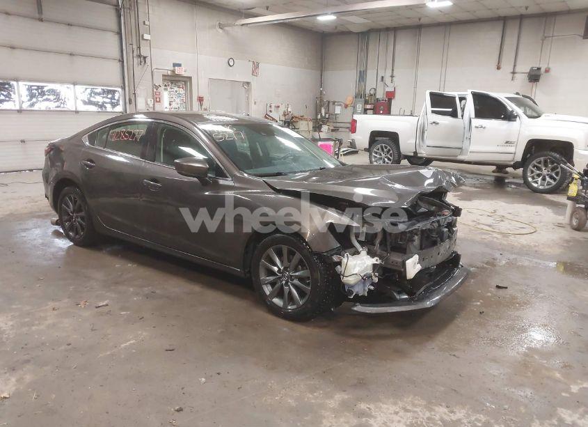 2018 Mazda Mazda6 SPORT (VIN JM1GL1UM2J1303043) main photo