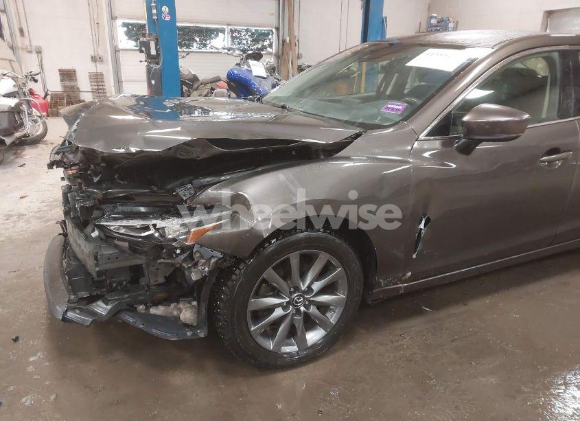 Photo 18 of 2018 Mazda Mazda6 SPORT (VIN JM1GL1UM2J1303043)