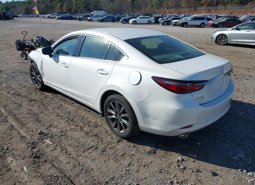 Photo 3 of 2018 Mazda Mazda6 SPORT (VIN JM1GL1UM2J1330050)