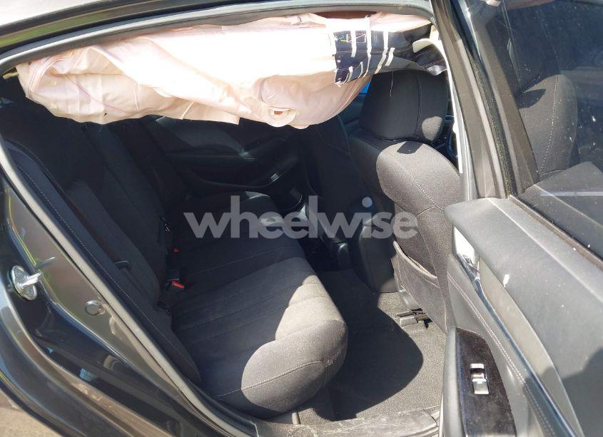 Photo 8 of 2018 Mazda Mazda6 SPORT (VIN JM1GL1UM8J1312040)