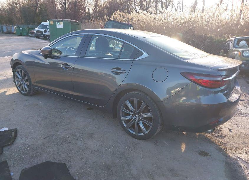 Photo 3 of 2018 Mazda Mazda6 TOURING (VIN JM1GL1VM1J1316462)