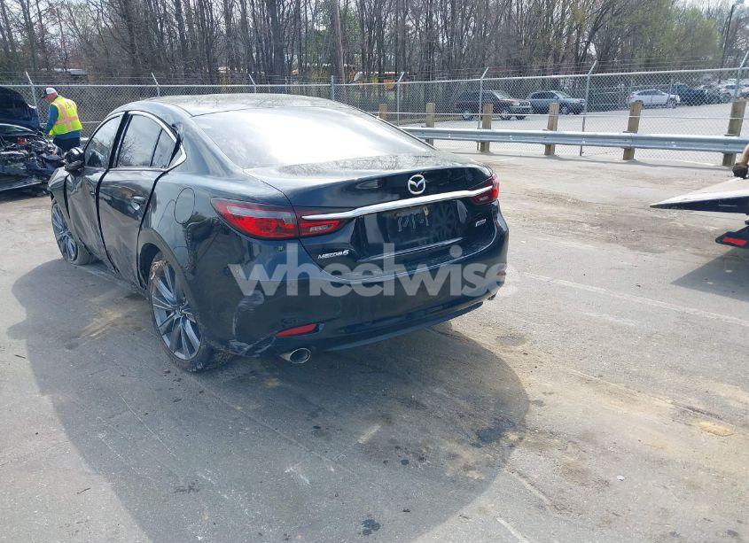 Photo 3 of 2018 Mazda Mazda6 TOURING (VIN JM1GL1VM2J1313375)