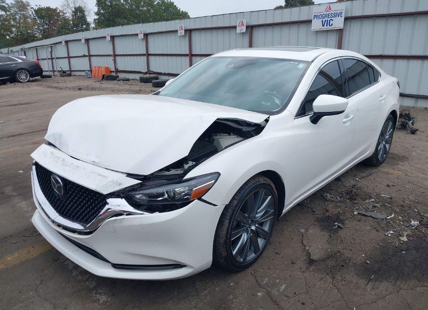 Photo 2 of 2021 Mazda Mazda6 TOURING (VIN JM1GL1VM3M1604679)