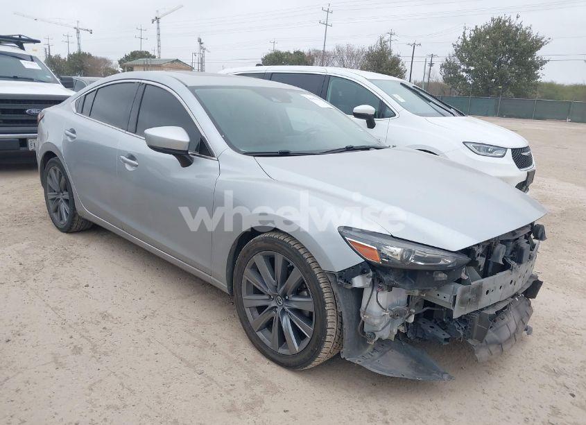 2018 Mazda Mazda6 TOURING (VIN JM1GL1VM4J1308002) main photo