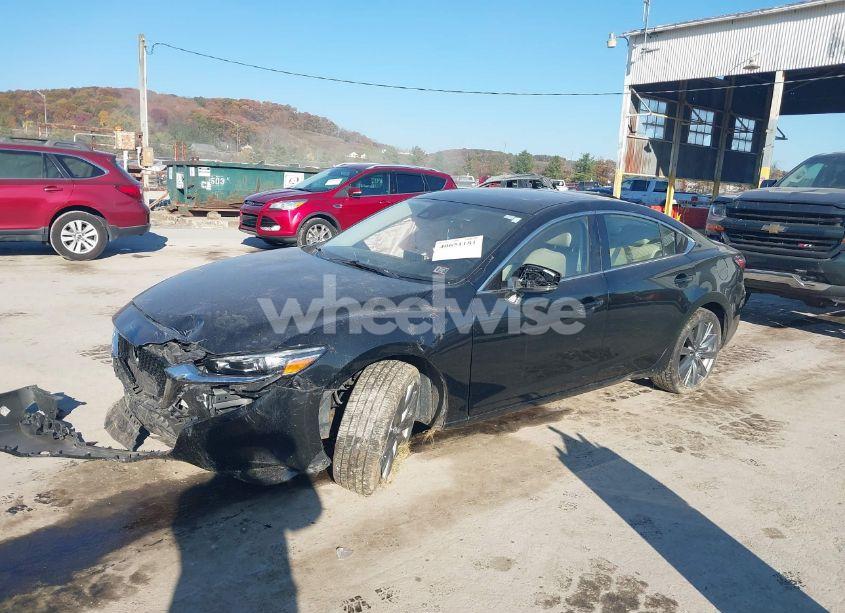 Photo 2 of 2018 Mazda Mazda6 TOURING (VIN JM1GL1VM6J1328476)