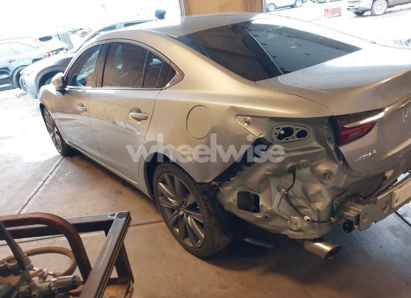 Photo 3 of 2018 Mazda Mazda6 TOURING (VIN JM1GL1VM7J1308463)