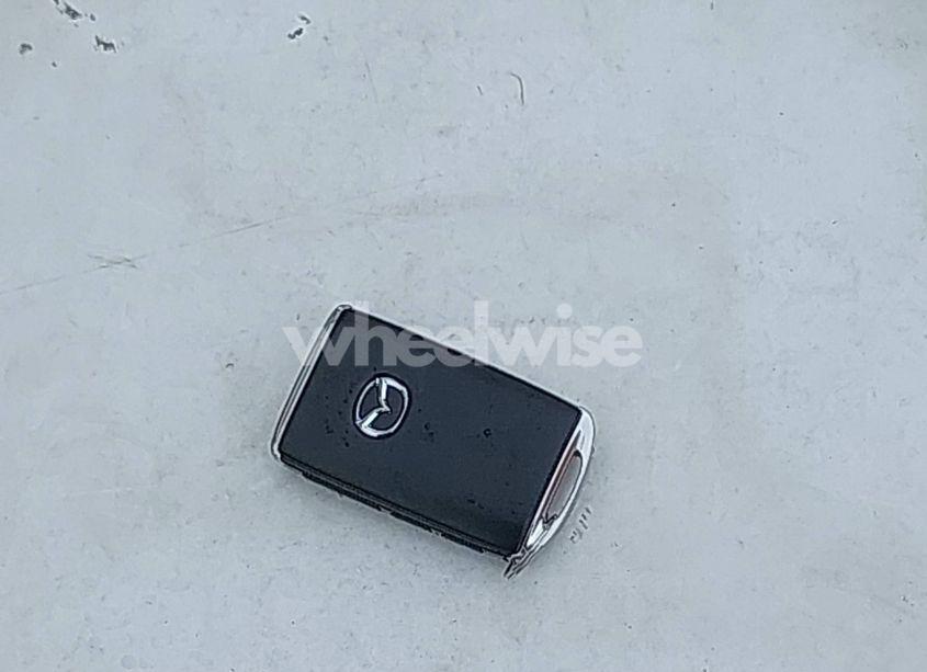 Photo 11 of 2021 Mazda Mazda6 TOURING (VIN JM1GL1VM7M1611070)