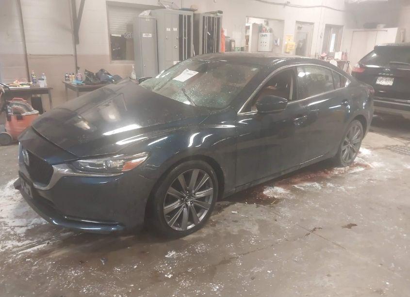Photo 2 of 2018 Mazda Mazda6 TOURING (VIN JM1GL1VM8J1326731)