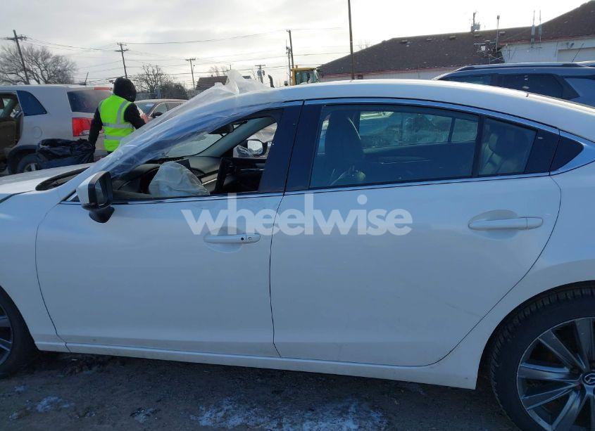 Photo 14 of 2021 Mazda Mazda6 TOURING (VIN JM1GL1VM8M1612647)