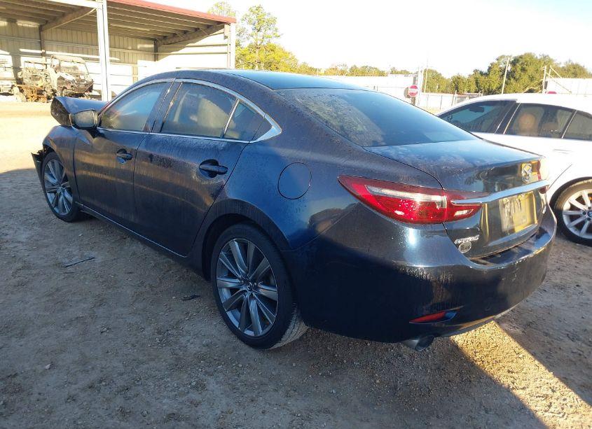 Photo 2 of 2018 Mazda Mazda6 TOURING (VIN JM1GL1VM9J1327841)