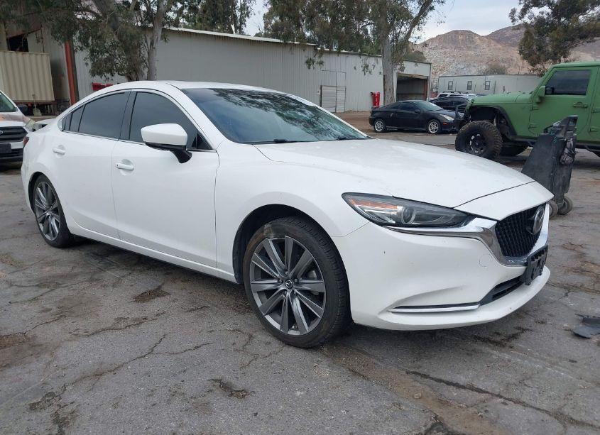 2018 Mazda Mazda6 GRAND TOURING RESERVE (VIN JM1GL1WY8J1328108) main photo