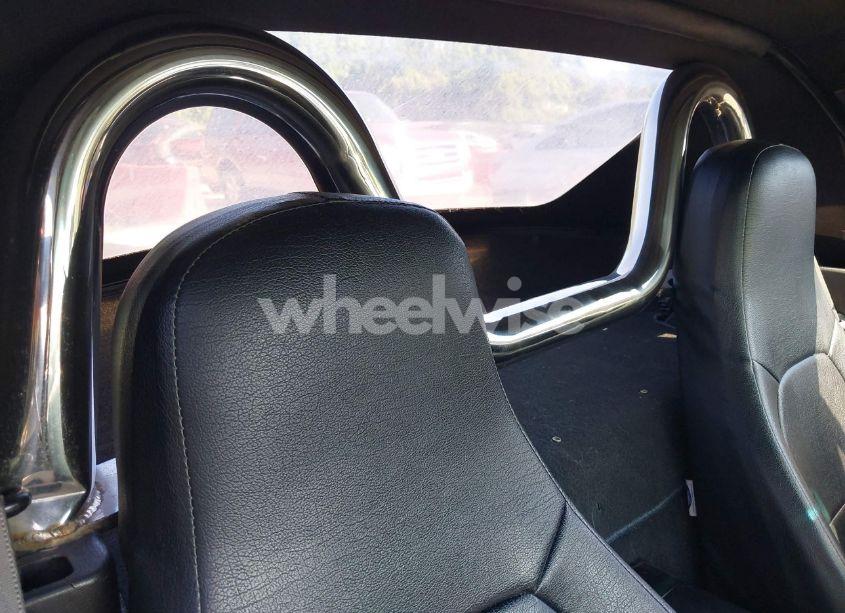 Photo 8 of 1996 Mazda Mx-5 MIATA (VIN JM1NA3533T0716564)