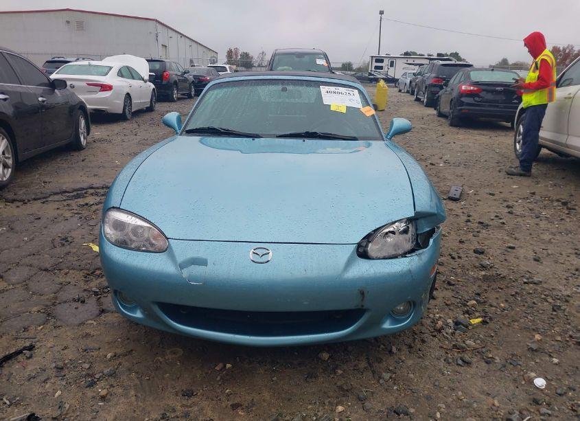 Photo 13 of 2002 Mazda Mx-5 MIATA CLOTH/LS/SE (VIN JM1NB353120221937)