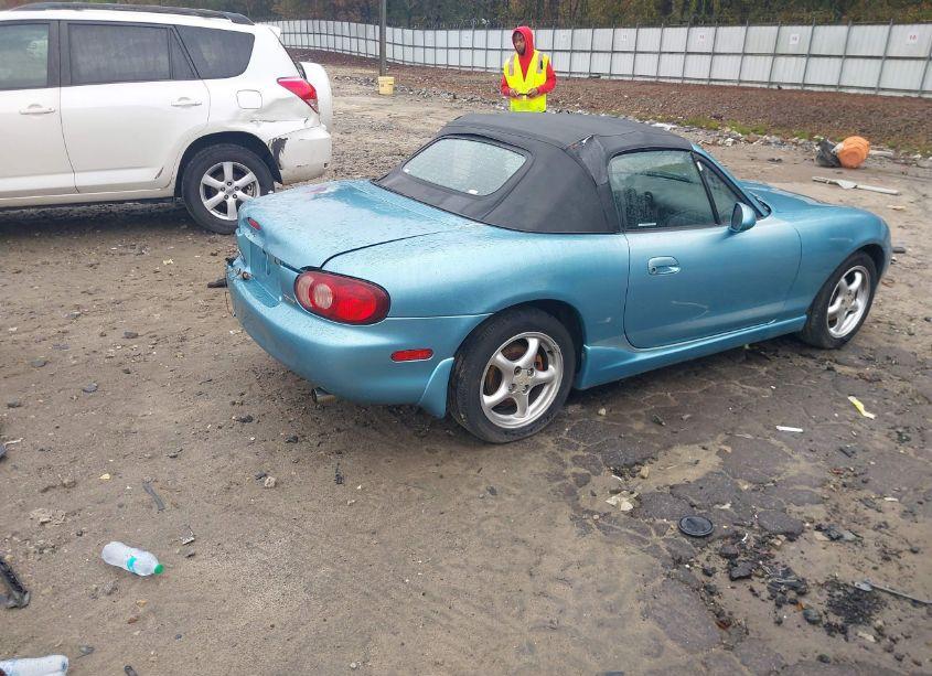 Photo 4 of 2002 Mazda Mx-5 MIATA CLOTH/LS/SE (VIN JM1NB353120221937)