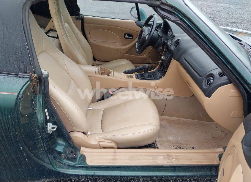 Photo 8 of 2002 Mazda Mx-5 MIATA CLOTH/LS/SE (VIN JM1NB353120227088)