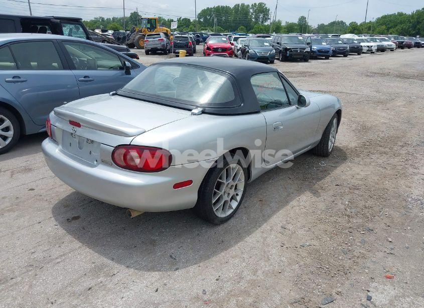 Photo 4 of 2002 Mazda Mx-5 MIATA CLOTH/LS/SE (VIN JM1NB353420219700)