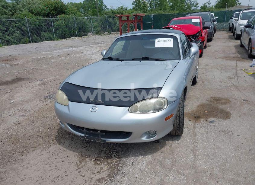 Photo 6 of 2002 Mazda Mx-5 MIATA CLOTH/LS/SE (VIN JM1NB353420219700)