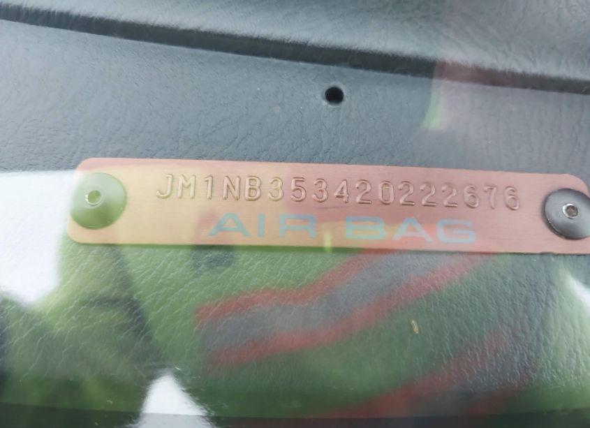 Photo 9 of 2002 Mazda Mx-5 MIATA CLOTH/LS/SE (VIN JM1NB353420222676)