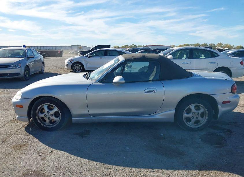 Photo 14 of 2000 Mazda Mx-5 MIATA LS/SPECIAL EDITION (VIN JM1NB3535Y0146300)