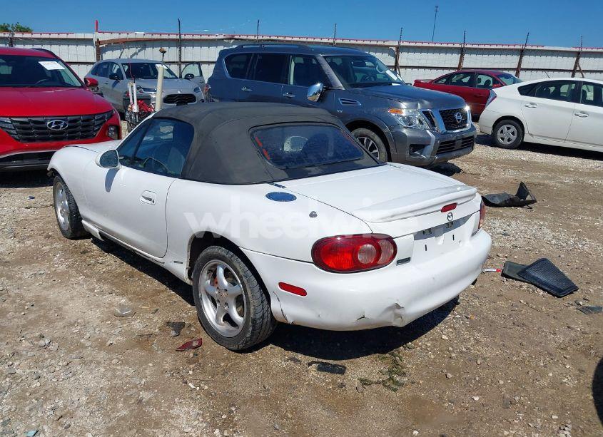 Photo 3 of 2002 Mazda Mx-5 MIATA CLOTH/LS/SE (VIN JM1NB353X20229356)