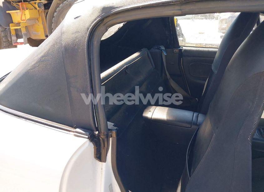 Photo 8 of 2002 Mazda Mx-5 MIATA CLOTH/LS/SE (VIN JM1NB353X20229356)