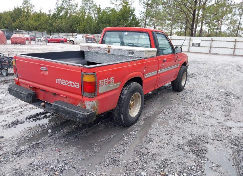 Photo 4 of 1987 Mazda B2000 (VIN JM2UF1113H0557974)