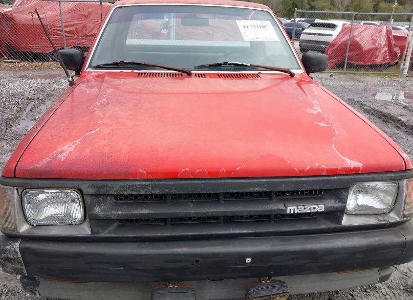 Photo 6 of 1987 Mazda B2000 (VIN JM2UF1113H0557974)