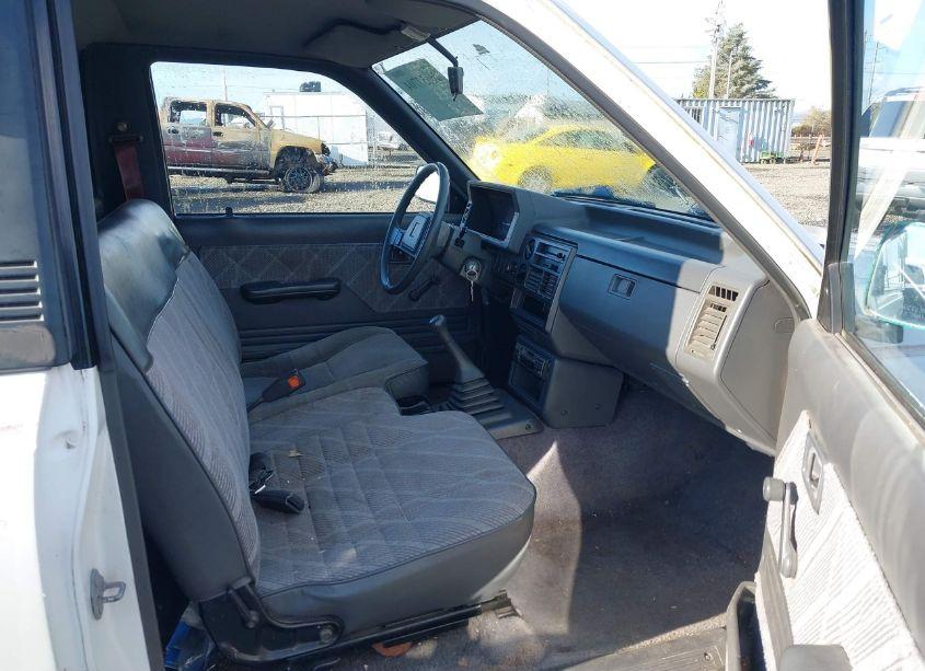 Photo 5 of 1990 Mazda B2200 SHORT BED (VIN JM2UF1132L0856950)