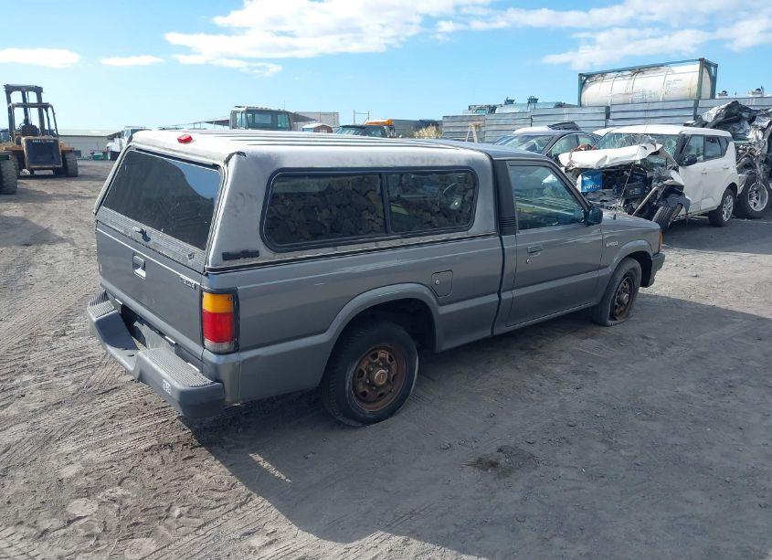 Photo 4 of 1990 Mazda B2200 SHORT BED (VIN JM2UF1132L0905192)