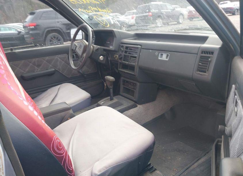 Photo 5 of 1990 Mazda B2200 SHORT BED (VIN JM2UF1136L0871984)