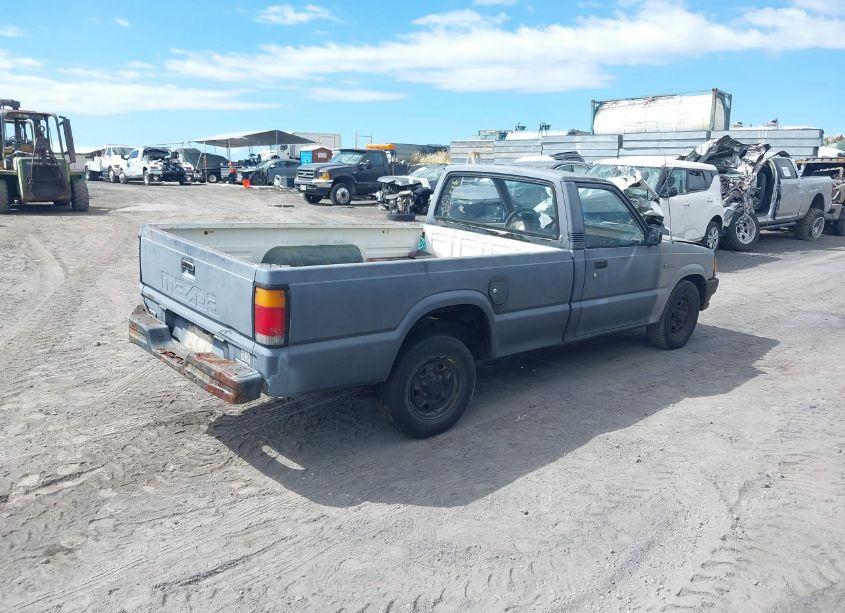 Photo 4 of 1987 Mazda B2000 LONG BED (VIN JM2UF2112H0580801)