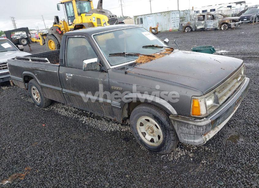 1986 Mazda B2000 LONG BED (VIN JM2UF211XG0509506) main photo