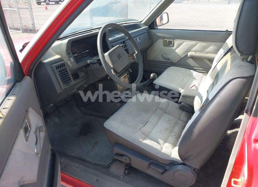 Photo 5 of 1987 Mazda B2000 LONG BED (VIN JM2UF211XH0514884)