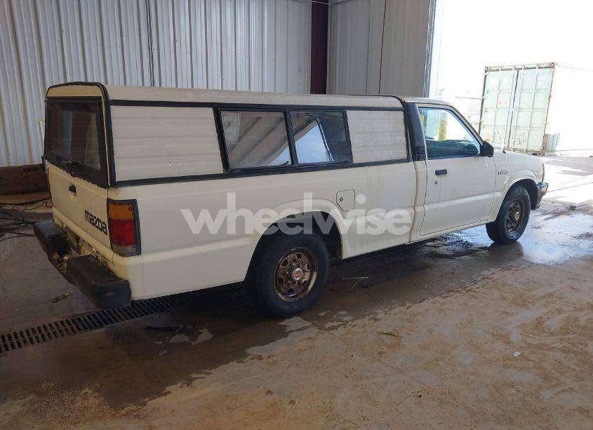 Photo 4 of 1993 Mazda B2200 LONG BED (VIN JM2UF2134P0366800)