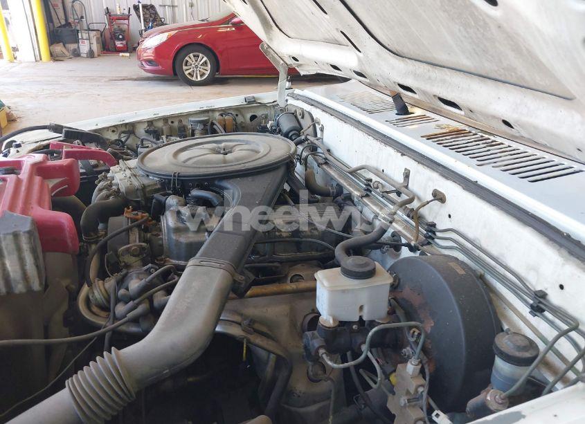 Photo 6 of 1993 Mazda B2200 LONG BED (VIN JM2UF2134P0366800)