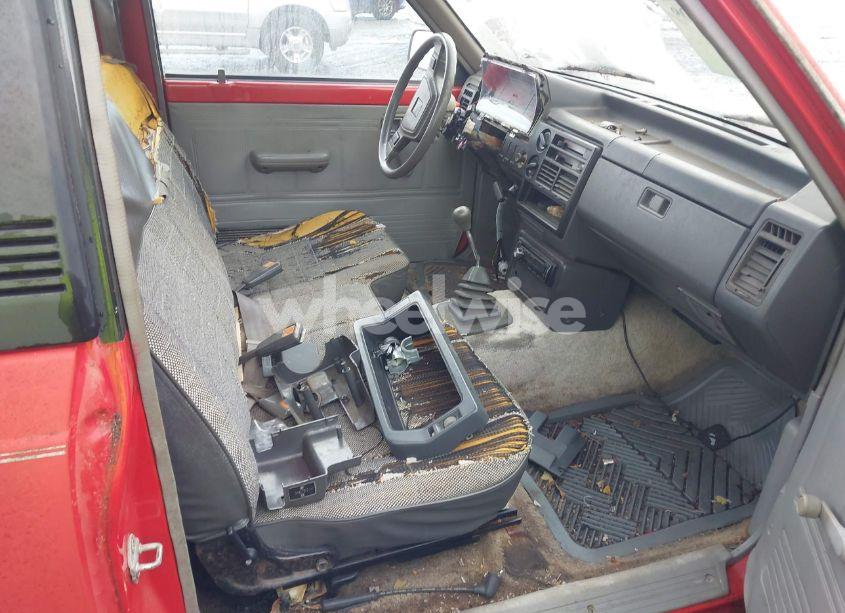 Photo 5 of 1989 Mazda B2200 LONG BED (VIN JM2UF2135K0760914)