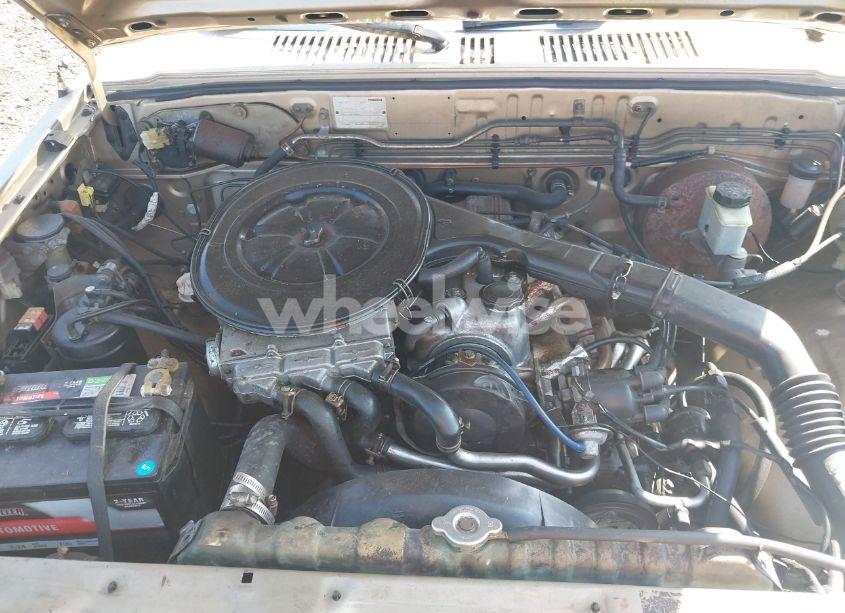 Photo 10 of 1987 Mazda B2000 CAB PLUS (VIN JM2UF3117H0527890)