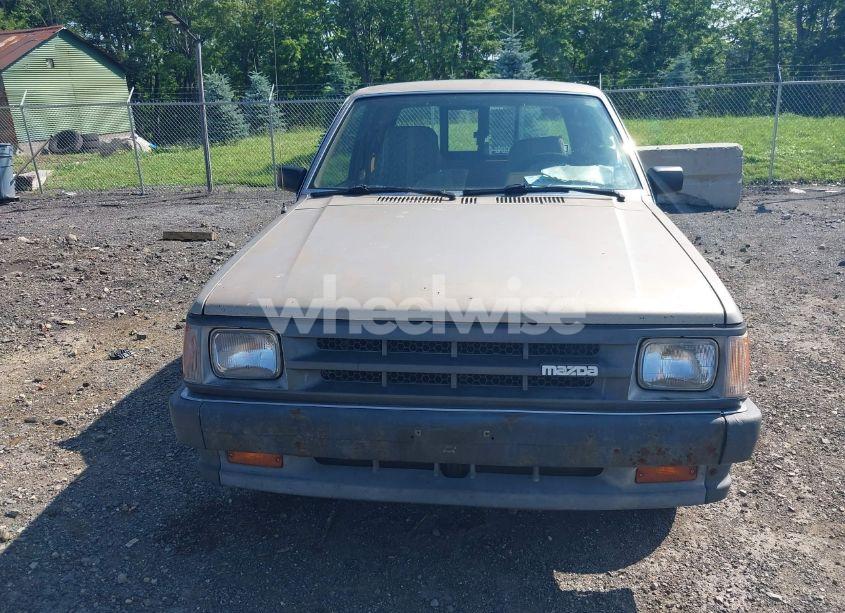 Photo 6 of 1987 Mazda B2000 CAB PLUS (VIN JM2UF3117H0527890)