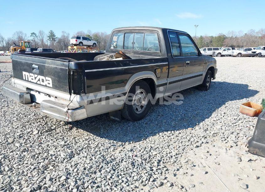 Photo 4 of 1987 Mazda B2000 CAB PLUS (VIN JM2UF311XH0511246)