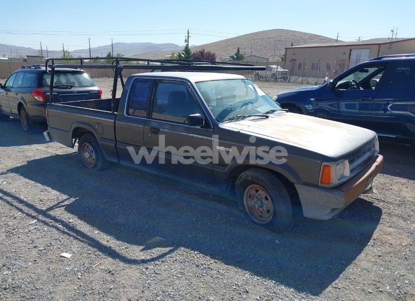 1988 Mazda B2200 CAB PLUS (VIN JM2UF3133J0325295) main photo