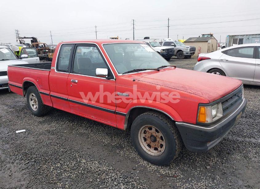 1990 Mazda B2200 CAB PLUS (VIN JM2UF3134L0883272) main photo