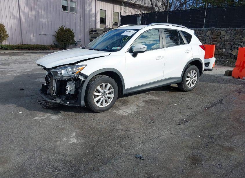 Photo 2 of 2016 Mazda Cx-5 TOURING (VIN JM3KE4CY4G0755625)