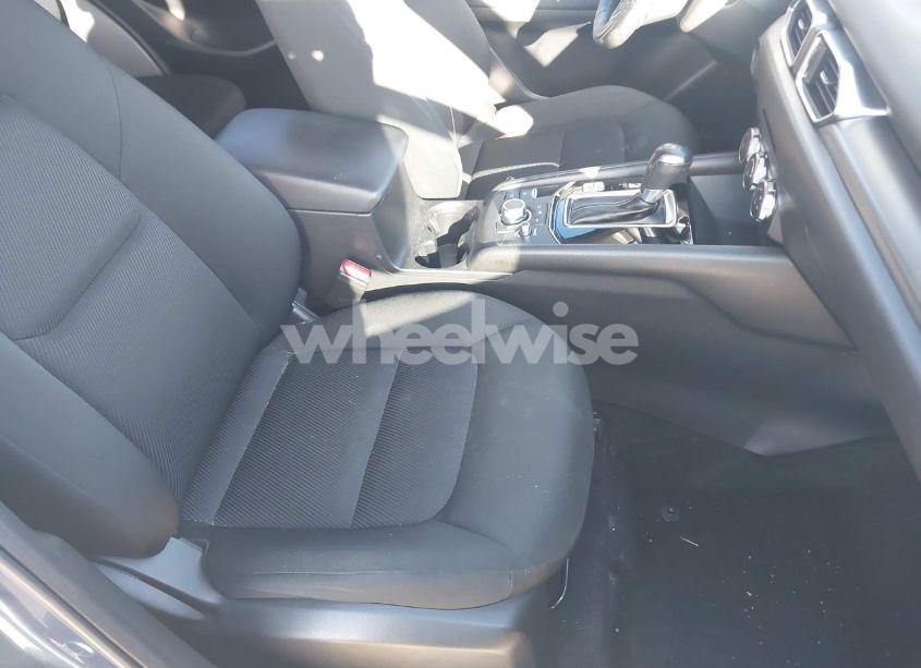 Photo 5 of 2018 Mazda Cx-5 SPORT (VIN JM3KFABM3J1456882)